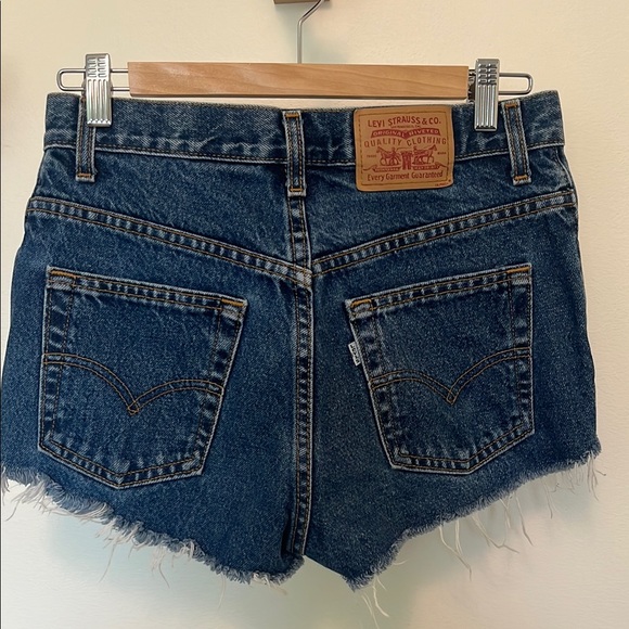 Vintage Levi’s Denim Shorts - Picture 2 of 4